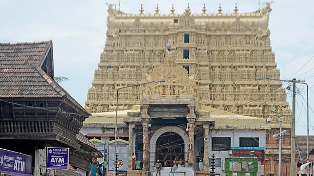 ശ്രീപത്മനാഭ സ്വാമി ക്ഷേത്രത്തില്‍ കമാന്‍ഡോയുടെ കൈയില്‍ നിന്ന് അബദ്ധത്തില്‍ വെടി പൊട്ടി; അന്വേഷണം