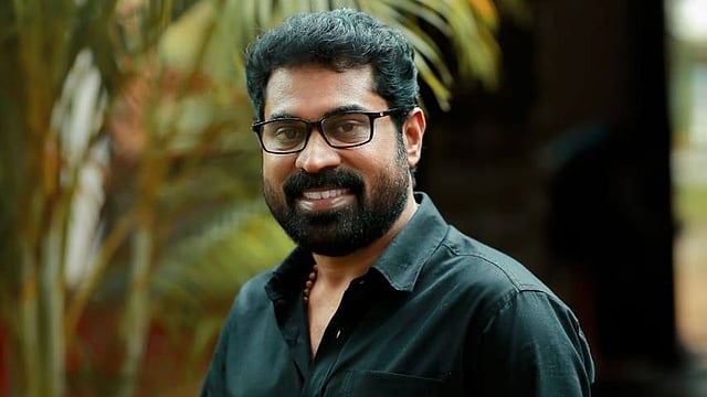 സുരാജ് വെഞ്ഞാറമൂടിന്റെ ഡ്രൈവിങ് ലൈസൻസ് സസ്പെൻഡ് ചെയ്യും; നടപടിയുമായി മോട്ടോർ വാഹന വകുപ്പ്