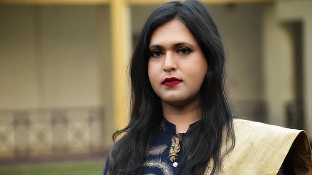 വിവാഹഭ്യര്ത്ഥന നിരസിച്ചപ്പോള് പീഡനക്കേസ്, ഭീഷണി തുടര്ന്നതോടെ 20കാരന് ജീവനൊടുക്കി: ട്രാന്സ്ജെന്ഡര് ജഡ്ജി അറസ്റ്റില്
