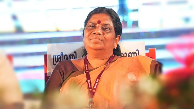 സംസ്ഥാനത്ത് പാല് വില കൂട്ടും, വര്ധിപ്പിക്കാനുള്ള അധികാരം മില്മയ്ക്ക്; മന്ത്രി ചിഞ്ചുറാണി നിയമസഭയില്