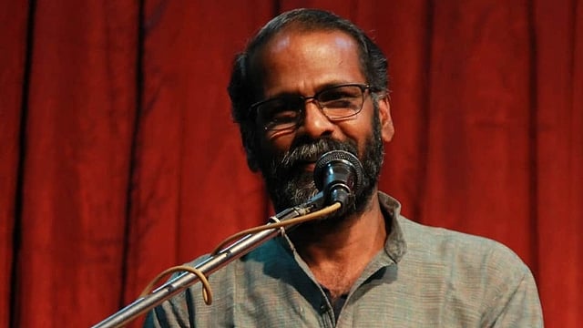 വെല്ലുവിളി ഏറ്റെടുത്ത് പ്രസംഗിച്ച് സുനില്‍ പി ഇളയിടം; 10000 രൂപ ഇനാം നല്‍കുമെന്ന് ബിജെപി നേതാവ്;  ദുരിതാശ്വാസ നിധിയിലേക്ക് നല്‍കാന്‍ ഉപദേശം