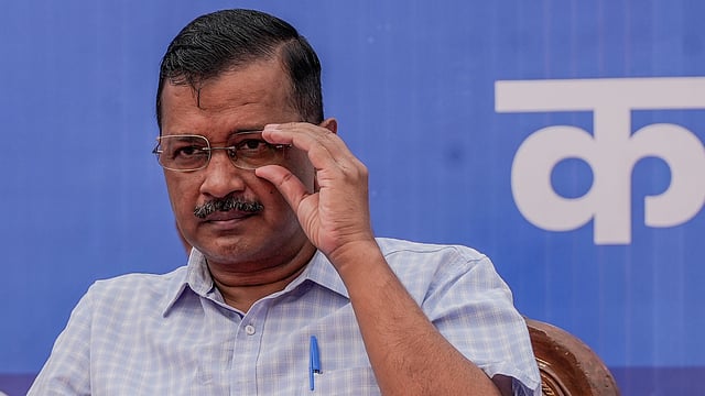 കെജരിവാൾ മുഖ്യസൂത്രധാരൻ, കോഴ ചോദിച്ചു വാങ്ങി; വാട്സ് ആപ്പ് ചാറ്റുകൾ അടക്കം തെളിവ്; 10 ദിവസം കസ്റ്റഡിയിൽ വേണമെന്ന് ഇഡി