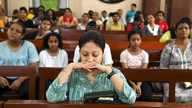 'യേശുവിന് മുന്നിൽ ഒരു നിമിഷം'