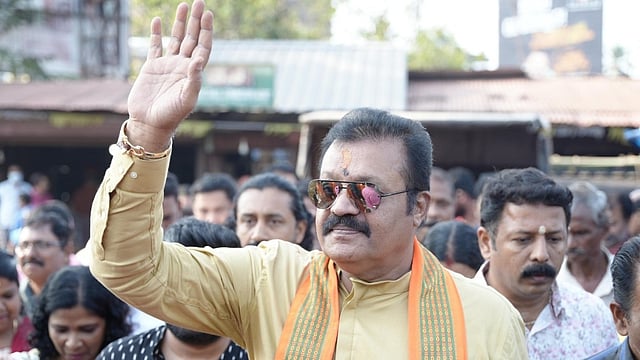 തിരുനെല്വേലിയില് 82.4 ഏക്കര്, സ്വന്തമായി എട്ട് വാഹനങ്ങള്, സുരേഷ് ഗോപിയുടെ കൈയില് 1025 ഗ്രാം സ്വര്ണം, ഭാര്യക്കും മക്കള്ക്കും 90 ലക്ഷത്തിന്റെ സ്വര്ണം