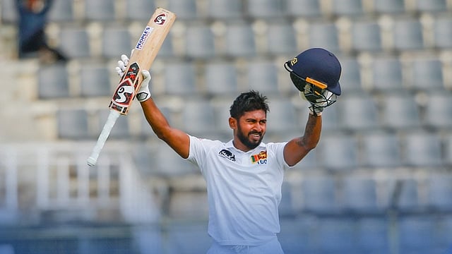 102, 164 റണ്‍സ്, 147 വര്‍ഷത്തെ ചരിത്രത്തില്‍ ആദ്യം!  റെക്കോര്‍ഡിട്ട് കാമിന്ദു മെന്‍ഡിസ്