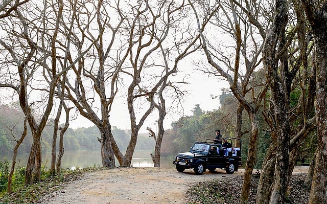 കാസിരംഗയില് മോദിയുടെ ജീപ്പ് സവാരി