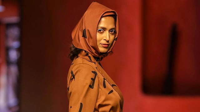 ഡിസൈനര് ചാര്മി അംബാവട്ടിന്റെ ക്രിയേഷന് ലാക്മേ ഫാഷന് വീക്കില്