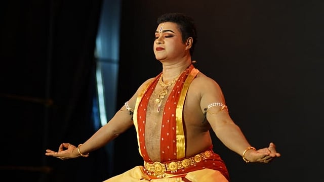 ആർഎൽവി രാമകൃഷ്ണനെ മോഹിനിയാട്ടം അവതരിപ്പിക്കാന്‍ ക്ഷണിച്ച് കലാമണ്ഡലം; ആദ്യമായി കിട്ടിയ അവസരമെന്ന് താരം
