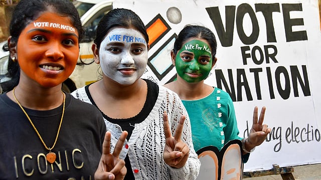 Kerala Election 2026: ഭരണമാറ്റമോ തുടർഭരണമോ ?; കേരളം ഇന്ന് വിധിയെഴുതും