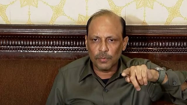 അനില്‍ ആന്റണി 25 ലക്ഷം കൈപ്പറ്റി, ചിത്രങ്ങളും രേഖകളുമായി ദല്ലാള്‍ നന്ദകുമാര്‍; ശോഭ സുരേന്ദ്രന്‍ 10 ലക്ഷം വാങ്ങിയെന്നും ആരോപണം 
