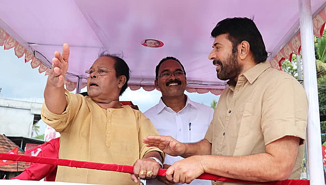 തെരഞ്ഞെടുപ്പ് പ്രചാരണത്തിനിടെ ഇന്നസെന്റ് ഒപ്പം നടന് മമ്മൂട്ടിയും