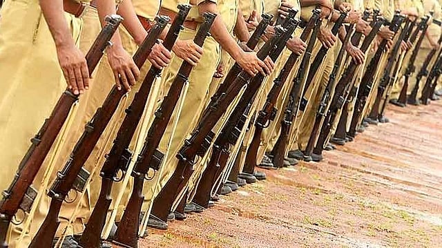 എആര് ക്യാംപില് എസ്ഐമാര് തമ്മില് കൈയാങ്കളി
