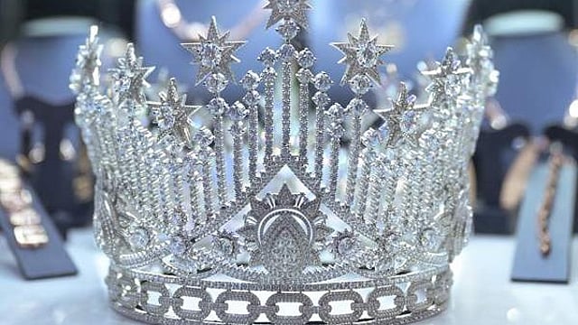 MISS UNIVERSE