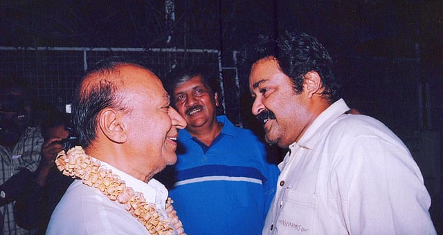 കന്നഡ സൂപ്പർതാരം രാജ്കുമാറിനൊപ്പം മോഹൻലാൽ