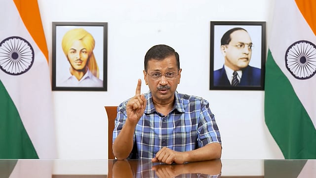 'കൂട്ടമായി നാളെ ആസ്ഥാനത്തേയ്ക്ക് വരാം, എല്ലാവരെയും അറസ്റ്റ് ചെയ്യൂ'; ബിജെപിയെ വെല്ലുവിളിച്ച് അരവിന്ദ് കെജരിവാള്