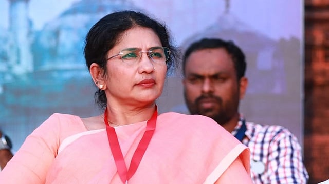 'കല്ലു കടിയായി തോന്നിയത് ലാലിയുടെ അഭിനയം': വിമർശനത്തിന് മറുപടിയുമായി നടി