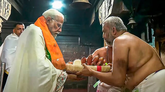 Modi begins meditation