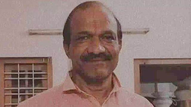 പുല്ല് ചെത്തി മടങ്ങുന്നതിനിടെ മിന്നലേറ്റു; വഞ്ചിയിൽ നിന്ന് വീണ 62 കാരൻ മരിച്ചു