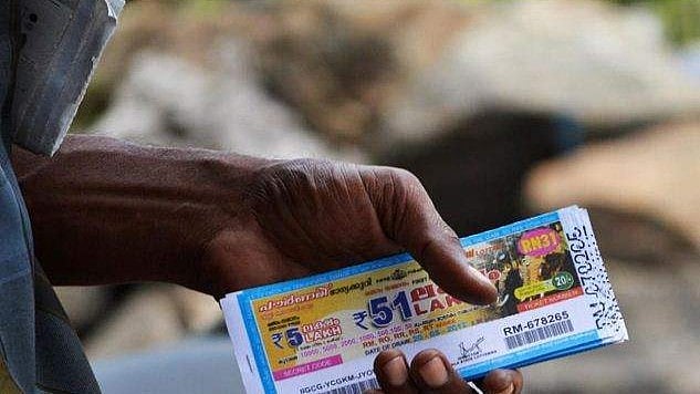 ലോട്ടറി തൊഴിലാളികൾക്ക് 'ലോട്ടറി' അടിച്ചു; ഓണം ഉത്സവബത്തയിൽ 1,000 രൂപയുടെ വർധനവ്