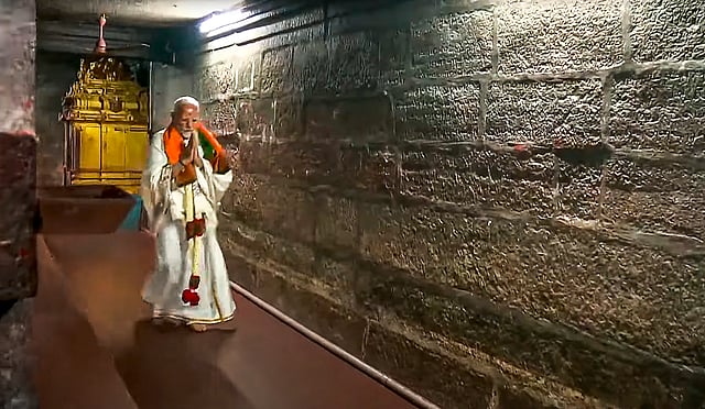 Modi begins meditation