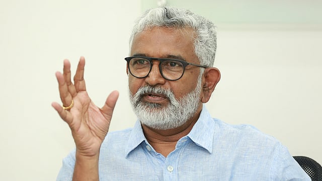 'ആടുജീവിതത്തിന് അവാര്ഡ് നിഷേധിച്ചപ്പോള് മിണ്ടാതിരുന്നത് ഇഡിയെ ഭയന്ന്'; കലാകാരന്മാര് മൗനം പാലിക്കാന് നിര്ബന്ധതരാകുന്നുവെന്ന് ബ്ലെസി