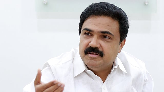 ജോസ് കെ മാണി പാലായില് തന്നെ ജനവിധി തേടും, 2000 യുവാക്കളെ അണിനിരത്തി പ്രകടനം