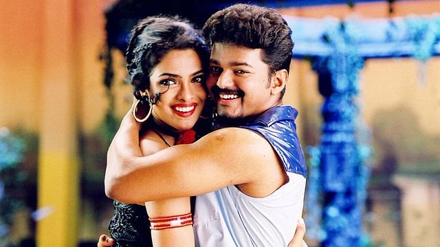 വിജയ്ക്കൊപ്പം പിടിച്ചു നിൽക്കാനായില്ല, കരഞ്ഞുകൊണ്ട് ചെയ്യുന്നില്ലെന്ന് പറഞ്ഞു; പ്രിയങ്കയുടെ ആദ്യ സിനിമയെക്കുറിച്ച് പറഞ്ഞ് അമ്മ