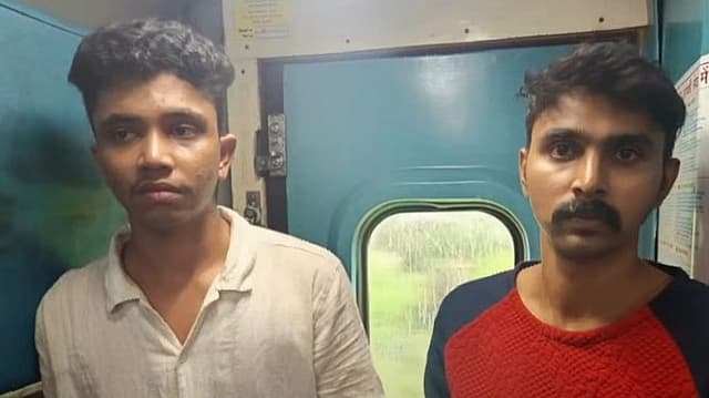 ടിടിഇമാര്‍ക്ക് നേരെ വീണ്ടും ആക്രമണം, തള്ളിയിട്ട് രക്ഷപ്പെടാന്‍ ശ്രമം; ശുചിമുറിയില്‍ നിന്ന് പൊക്കി, പ്രതികളുടെ കൈയില്‍ കഞ്ചാവും 