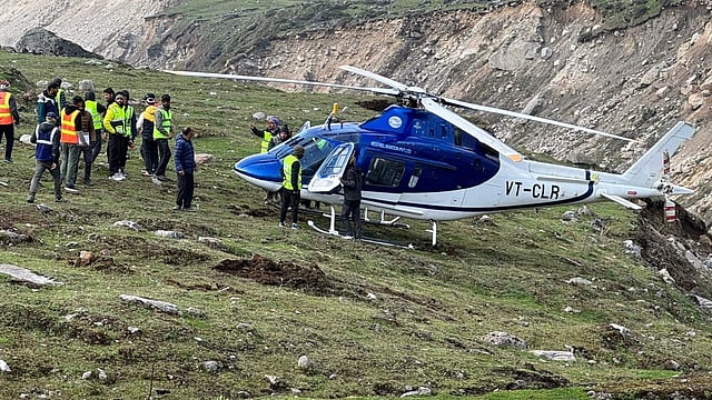 Chopper spins midair during Kedarnath landing. Heart-stopping visuals