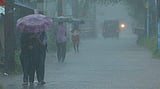 തുലാമഴ തീവ്രമാകുന്നു; അഞ്ച് ജില്ലകളില്‍ ഓറഞ്ച് അലര്‍ട്ട്; 9 ഇടത്ത് യെല്ലോ