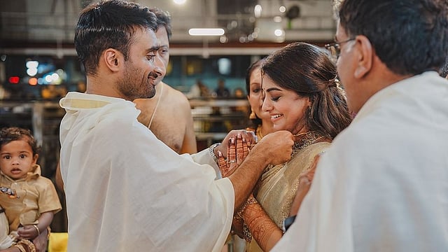 മംഗല്യം തന്തുനാനേന...നടി മീര നന്ദൻ വിവാഹിതയായി