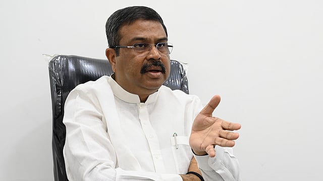 നീറ്റ് പരീക്ഷയില്‍ ക്രമക്കേട് നടന്നതായി കണ്ടെത്തി: കേന്ദ്ര മന്ത്രി ധര്‍മ്മേന്ദ്രപ്രധാന്‍