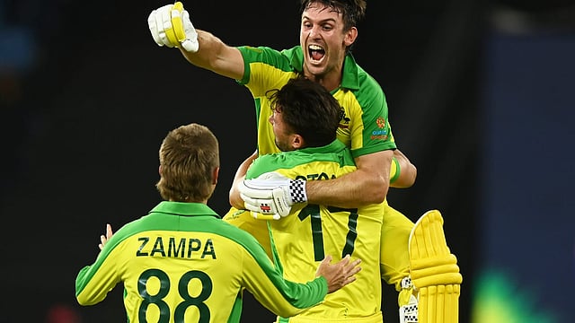 Australian cricket team travel troubles