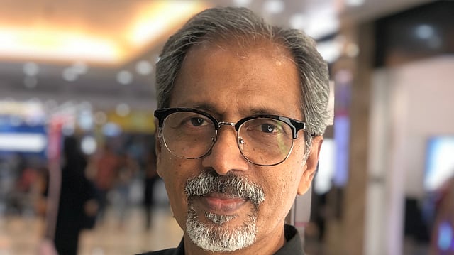 വായനക്കാരെ രസിപ്പിക്കാനുള്ള ബാധ്യത എഴുത്തുകാരനില്ല; പിഎഫ് മാത്യൂസ് അഭിമുഖം
