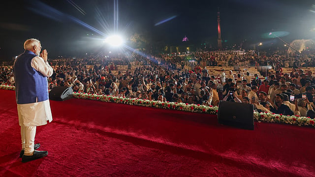 അഞ്ചുമന്ത്രിമാരില് ഒരാള് രാജ്യസഭയില് നിന്ന്; ഇരുസഭയിലും ഇല്ലാത്തവര് രണ്ടുപേര്; പട്ടിക ഇങ്ങനെ