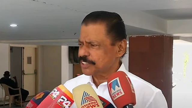 cpm-karunagappalli-area-committee-disbanded CPM takes strict action