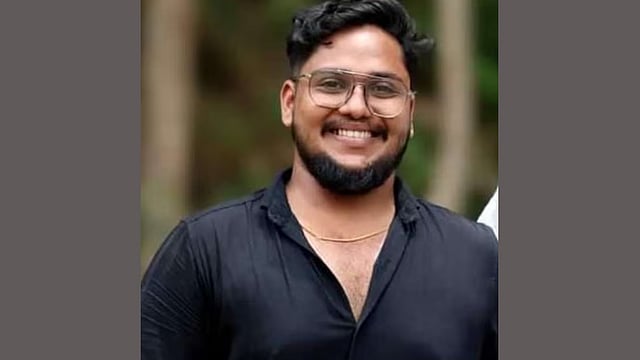അച്ഛന്റെ അടുത്തേക്ക് ആദ്യത്തെ ജോലി; അമ്മയോടും സഹോദരങ്ങളോടും യാത്രപറഞ്ഞിറങ്ങിയത് അഞ്ച് ദിവസം മുൻപ്; നൊമ്പരമായി ശ്രീഹരി