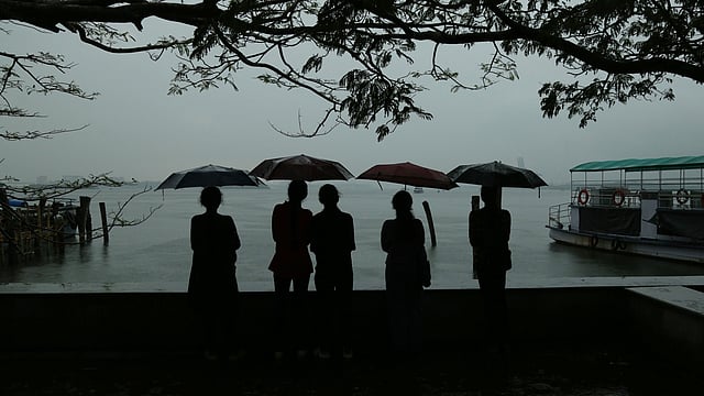 മഴയൊഴിഞ്ഞ 'മണ്സൂണ്'; ഇതുവരെ 20 ശതമാനം കുറവ്; ഓഗസ്റ്റില് ലാ നിന രൂപപ്പെടും, കനത്ത പേമാരി