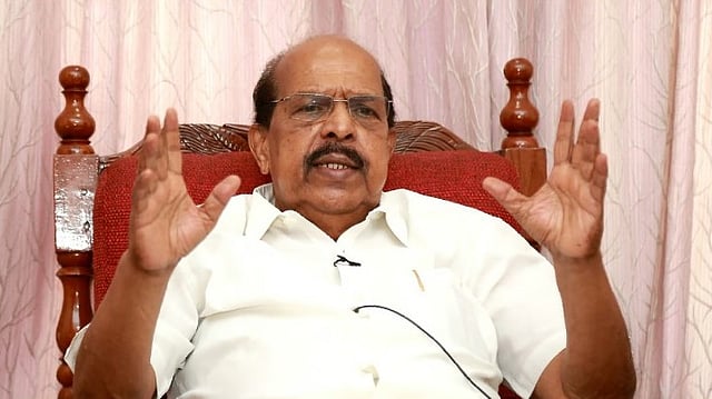 ക്ഷേത്രത്തിന് ഡീലക്‌സ് മുറികള്‍ ആവശ്യമുണ്ടോ?, കൈകൊട്ടിപ്പാട്ടൊക്കെ നടത്തിയാല്‍ സത്യങ്ങളൊന്നും ഇല്ലാതാകില്ല: ജി സുധാകരന്‍