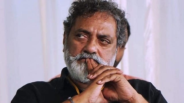 'സിനിമയിൽ ചാൻസ് കിട്ടാത്ത ചില പൊട്ടന്മാർ നിരൂപകരായി; കയ്യിൽ കിട്ടിയാൻ രണ്ടെണ്ണം കൊടുക്കണമെന്ന് തോന്നിയിട്ടുണ്ട്': ജോയ് മാത്യു