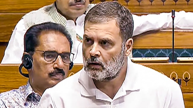 പണമുള്ളവന് പരീക്ഷ ജയിക്കാമെന്ന സ്ഥിതി; ചോദ്യപേപ്പര് ചോര്ച്ചയില് സര്ക്കാര് റെക്കോര്ഡിട്ടെന്ന് പ്രതിപക്ഷം