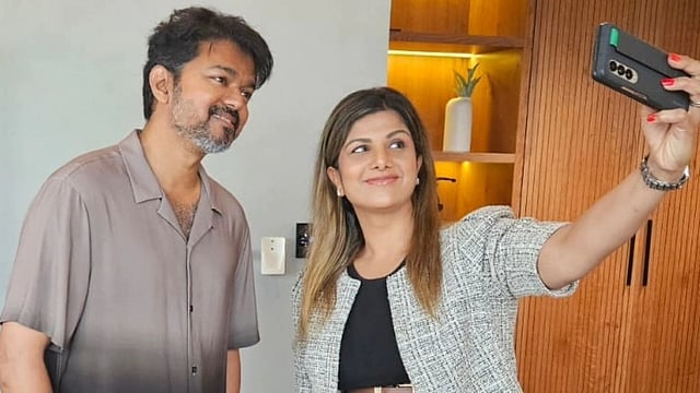 'എൻടെൻട്രും കാതൽ 2 ആണോ ?'; ദളപതിയുടെ വീട്ടിലെത്തി രംഭ, വൈറലായി ചിത്രങ്ങൾ