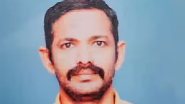 തേങ്ങ പെറുക്കാന് പുഴയില് ഇറങ്ങി, ഒഴുക്കില്പ്പെട്ട് കാണാതായ യുവാവിനായി തിരച്ചില്