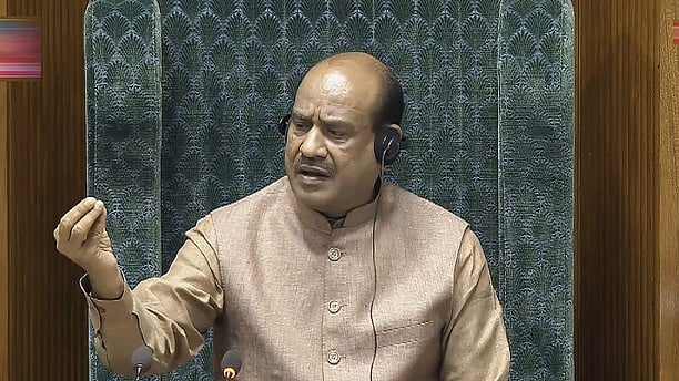 സഭയില് വല്ലാത്ത 'സൊറ പറച്ചില്' വേണ്ട; എംപിമാര്ക്ക് മുന്നറിയിപ്പുമായി സ്പീക്കര്