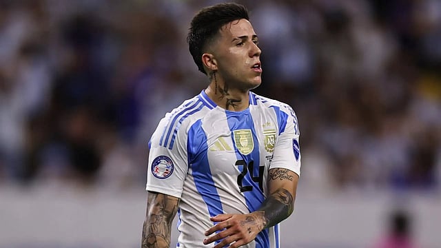 'വംശീയത നിറഞ്ഞ അശ്ലീല പാട്ട്'- അര്ജന്റീന താരങ്ങളുടെ ആഘോഷം അതിരുവിട്ടു, വന് വിവാദം (വീഡിയോ)