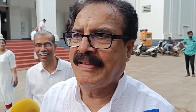 'ടിഎന് പ്രതാപന് ഒരു രൂപ പോലും തന്നില്ല, സുരേഷ് ഗോപി എംപിയായപ്പോള് ഒരു കോടി തന്നു; എല്ഡിഎഫിന് വേണ്ടി പ്രചരണത്തിനിറങ്ങില്ല'