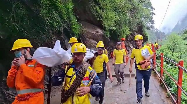 കേദാര്‍നാഥില്‍ മണ്ണിടിച്ചില്‍; മൂന്ന് തീര്‍ഥാടകര്‍ മരിച്ചു; എട്ട് പേര്‍ക്ക് പരിക്ക്