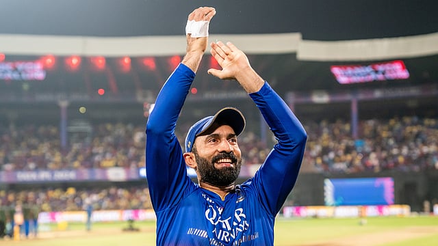 ബാറ്റിങ് കോച്ച്, മെന്റര്; ദിനേഷ് കാര്ത്തിക് ഇനി തന്ത്രം മെനയും
