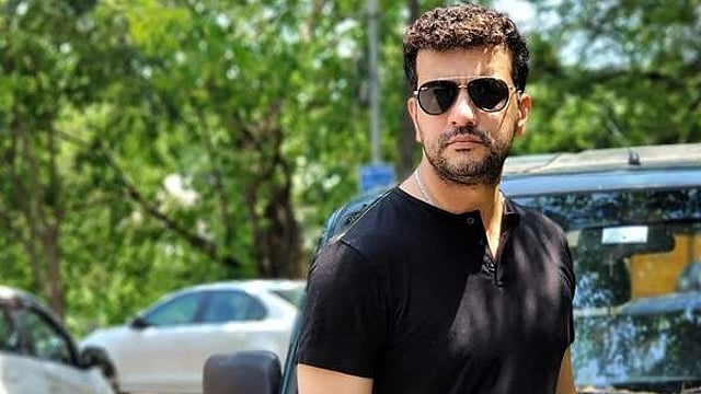 കൂടുതല് വോട്ടു കിട്ടിയിട്ടും പുറത്തായി,വോട്ടുകുറഞ്ഞവര്ക്കായി മാറി നില്ക്കേണ്ടി വന്നു; 'അമ്മ'യ്ക്ക് പിഷാരടിയുടെ കത്ത്