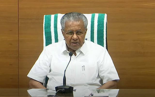 1592 പേരെ രക്ഷപ്പെടുത്തി; ചികിത്സയിലുള്ളത് 91 പേര്; 82 ക്യാംപുകളിലായി കഴിയുന്നത് 8017 പേര്